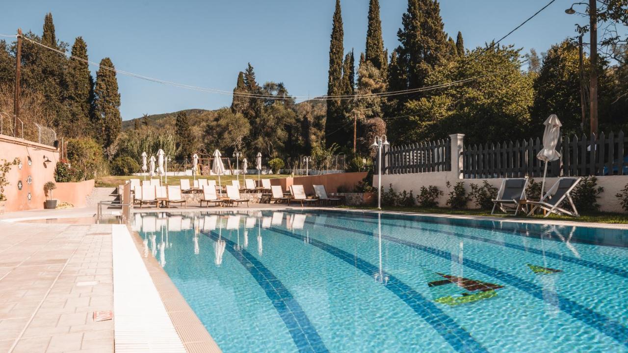 Aparthotel Dominoes Corfu Ipsos Esterno foto