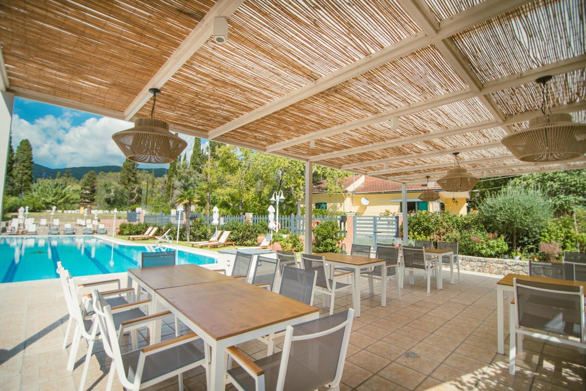 Aparthotel Dominoes Corfu Ipsos Esterno foto